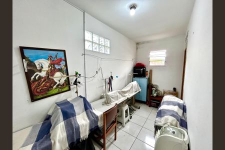 Casa à venda com 292m², 5 quartos e 4 vagas Casa à venda com 292m², 5 quartos e 4 vagasQuartinho