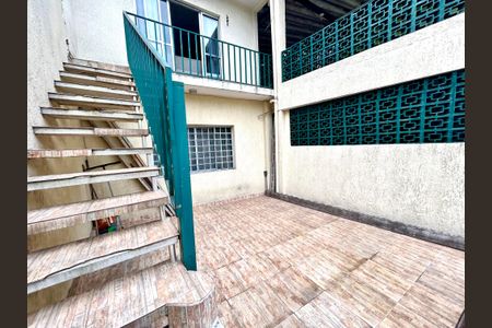 Casa à venda com 292m², 5 quartos e 4 vagas Casa à venda com 292m², 5 quartos e 4 vagasGaragem