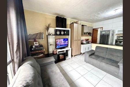 Casa à venda com 292m², 5 quartos e 4 vagas Casa à venda com 292m², 5 quartos e 4 vagasSala