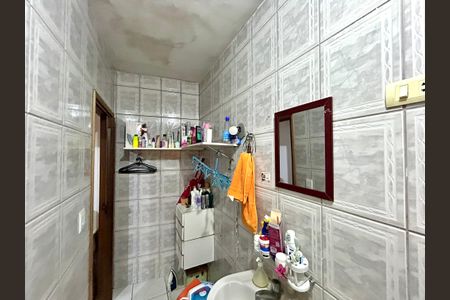 Casa à venda com 292m², 5 quartos e 4 vagas Casa à venda com 292m², 5 quartos e 4 vagasBanheiro da Suíte