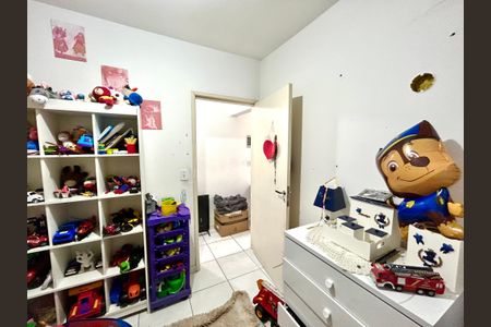 Casa à venda com 292m², 5 quartos e 4 vagas Casa à venda com 292m², 5 quartos e 4 vagasQuarto 1