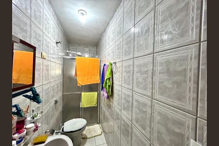 Casa à venda com 292m², 5 quartos e 4 vagas Casa à venda com 292m², 5 quartos e 4 vagasBanheiro da Suíte