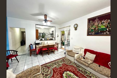 Casa à venda com 292m², 5 quartos e 4 vagas Casa à venda com 292m², 5 quartos e 4 vagasSala