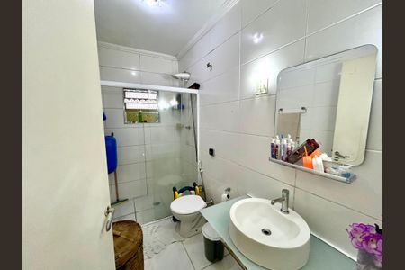 Casa à venda com 292m², 5 quartos e 4 vagas Casa à venda com 292m², 5 quartos e 4 vagasBanheiro 1