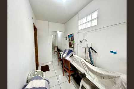 Casa à venda com 292m², 5 quartos e 4 vagas Casa à venda com 292m², 5 quartos e 4 vagasQuartinho