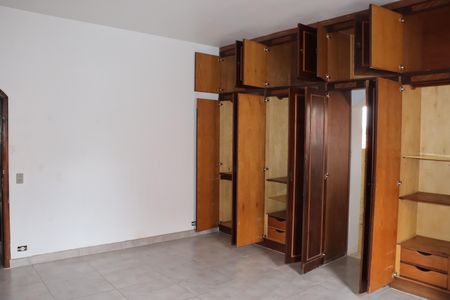 Casa para alugar com 1001m², 4 quartos e 4 vagasSuíte 2