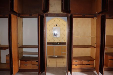 Casa para alugar com 1001m², 4 quartos e 4 vagasSuíte 2