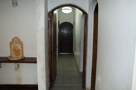 Casa para alugar com 1001m², 4 quartos e 4 vagasCorredor