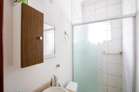 Banheiro Social de casa para alugar com 1 quarto, 52m² em Vila Linda, Santo André