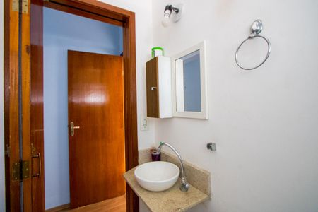 Casa para alugar com 52m², 1 quarto e 2 vagasBanheiro Social
