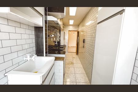 Apartamento à venda com 74m², 2 quartos e 1 vaga Apartamento à venda com 74m², 2 quartos e 1 vagaCozinha e Área de Serviço