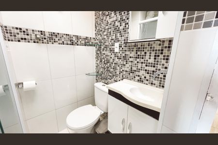 Apartamento à venda com 74m², 2 quartos e 1 vaga Apartamento à venda com 74m², 2 quartos e 1 vagaBanheiro da Suíte