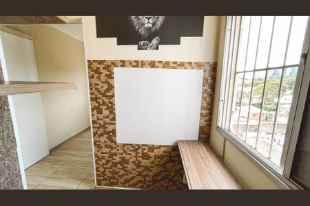 Apartamento à venda com 74m², 2 quartos e 1 vaga Apartamento à venda com 74m², 2 quartos e 1 vagaCloset da suíte