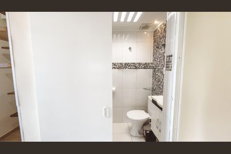 Apartamento à venda com 74m², 2 quartos e 1 vaga Apartamento à venda com 74m², 2 quartos e 1 vagaBanheiro da Suíte