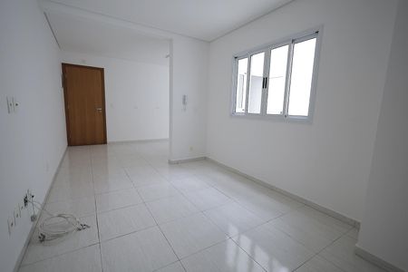 Sala de apartamento para alugar com 2 quartos, 54m² em Vila Humaita, Santo André