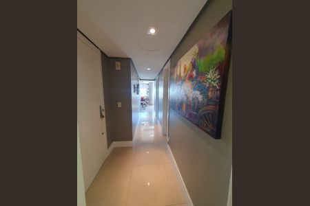 Apartamento à venda com 106m², 2 quartos e 2 vagasCorredor