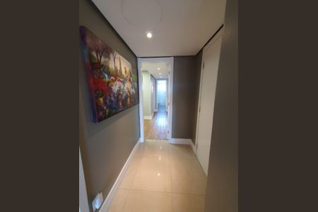 Apartamento à venda com 106m², 2 quartos e 2 vagasCorredor