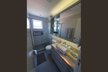 Apartamento à venda com 106m², 2 quartos e 2 vagasBanheiro