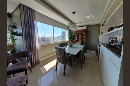 Apartamento à venda com 106m², 2 quartos e 2 vagasSala