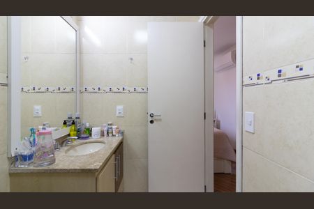 Casa de condomínio para alugar com 97m², 3 quartos e 2 vagas Casa de condomínio para alugar com 97m², 3 quartos e 2 vagasBanheiro da Suíte