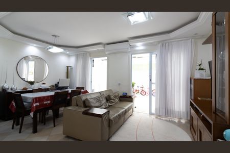 Casa de condomínio para alugar com 97m², 3 quartos e 2 vagas Casa de condomínio para alugar com 97m², 3 quartos e 2 vagasSala