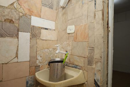 Casa para alugar com 30m², 1 quarto e sem vagaBanheiro