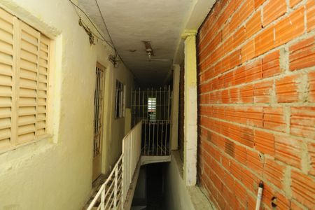 Casa para alugar com 30m², 1 quarto e sem vagaÁrea comum - Escadas