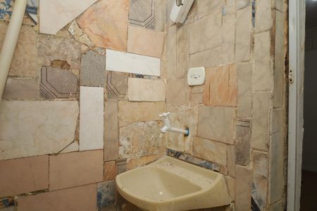 Casa para alugar com 30m², 1 quarto e sem vagaBanheiro