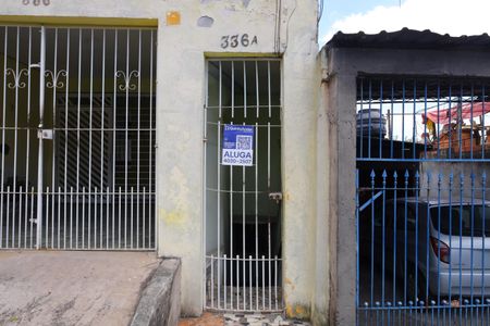 Casa para alugar com 30m², 1 quarto e sem vagaPlaca instalada no portão do imóvel - Código FPOT-871