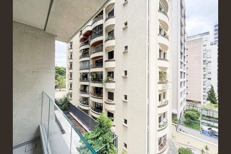 Apartamento à venda com 84m², 1 quarto e 1 vaga Apartamento à venda com 84m², 1 quarto e 1 vagaSacada