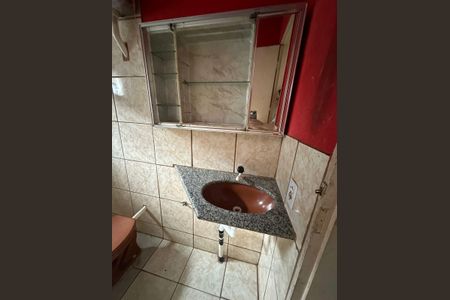 Banheiro Social de kitnet/studio para alugar com 1 quarto, 53m² em Setor Garavelo Residencial Park, Goiânia