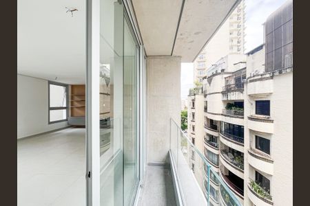 Apartamento à venda com 79m², 1 quarto e 1 vaga Apartamento à venda com 79m², 1 quarto e 1 vagaSacada