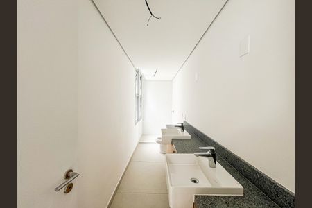 Apartamento à venda com 79m², 1 quarto e 1 vaga Apartamento à venda com 79m², 1 quarto e 1 vagaBanheiro da Suíte