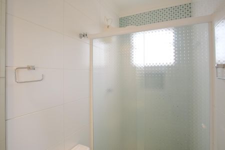 Casa de condomínio para alugar com 102m², 3 quartos e 2 vagasBanheiro da Suíte