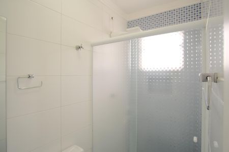 Casa de condomínio para alugar com 102m², 3 quartos e 2 vagasBanheiro Social