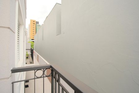 Casa de condomínio para alugar com 102m², 3 quartos e 2 vagasVaranda da Suíte