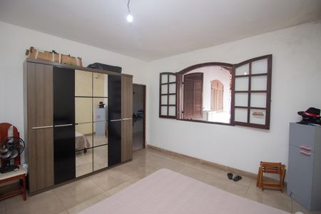 Casa à venda com 296m², 3 quartos e 3 vagas Casa à venda com 296m², 3 quartos e 3 vagasQuarto Suíte