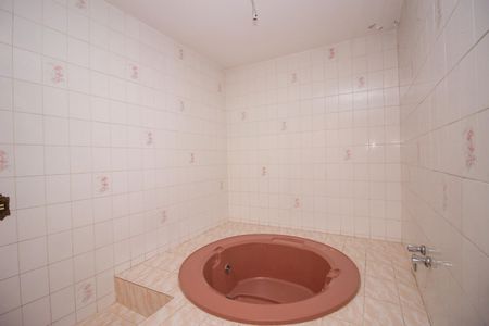 Casa à venda com 296m², 3 quartos e 3 vagas Casa à venda com 296m², 3 quartos e 3 vagasBanheiro da Suíte