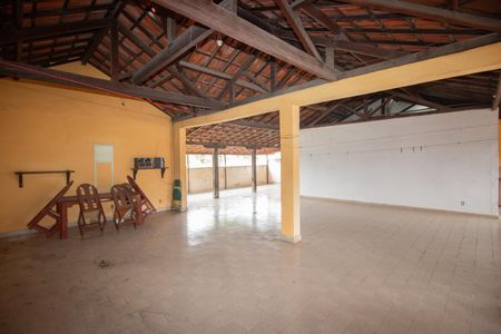 Casa à venda com 296m², 3 quartos e 3 vagas Casa à venda com 296m², 3 quartos e 3 vagasÁrea externa