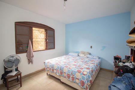 Casa à venda com 296m², 3 quartos e 3 vagas Casa à venda com 296m², 3 quartos e 3 vagasQuarto 2