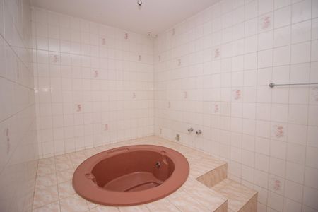 Casa à venda com 296m², 3 quartos e 3 vagas Casa à venda com 296m², 3 quartos e 3 vagasBanheiro da Suíte