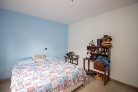 Casa à venda com 296m², 3 quartos e 3 vagas Casa à venda com 296m², 3 quartos e 3 vagasQuarto 2