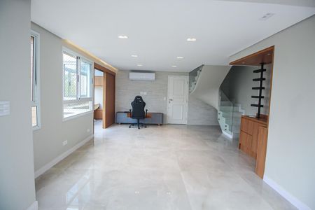 Apartamento à venda com 126m², 3 quartos e 4 vagasSala