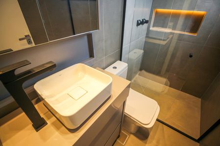 Apartamento à venda com 126m², 3 quartos e 4 vagasBanheiro da Suíte 2