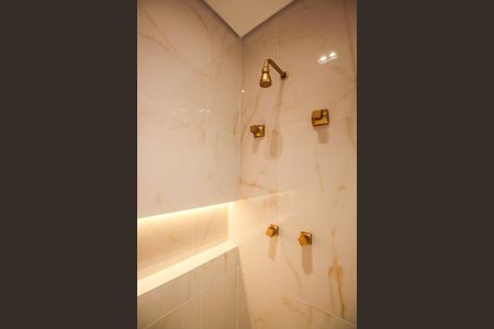 Apartamento à venda com 126m², 3 quartos e 4 vagasBanheiro da Suíte 1