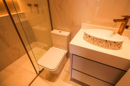 Apartamento à venda com 126m², 3 quartos e 4 vagasBanheiro da Suíte 1