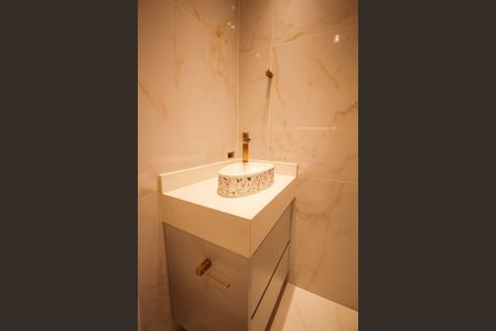 Apartamento à venda com 126m², 3 quartos e 4 vagasBanheiro da Suíte 1