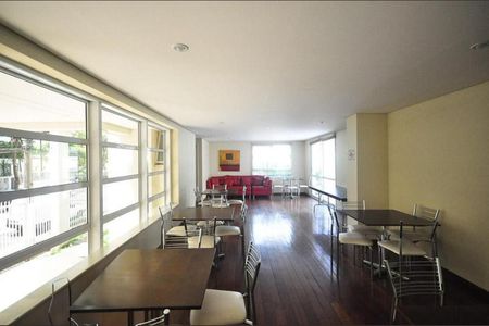 Apartamento à venda com 126m², 3 quartos e 4 vagasÁrea comum - Salão de festas