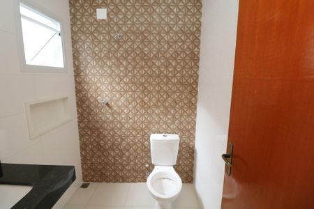 Casa à venda com 107m², 3 quartos e 3 vagasBanheiro