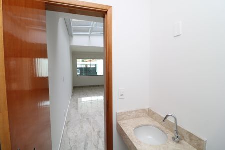 Casa à venda com 107m², 3 quartos e 3 vagasLavabo